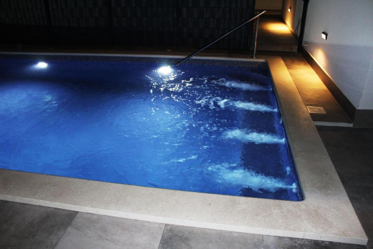 Poolside 2 Bedroom Ap. Mare Trogir Exterior photo